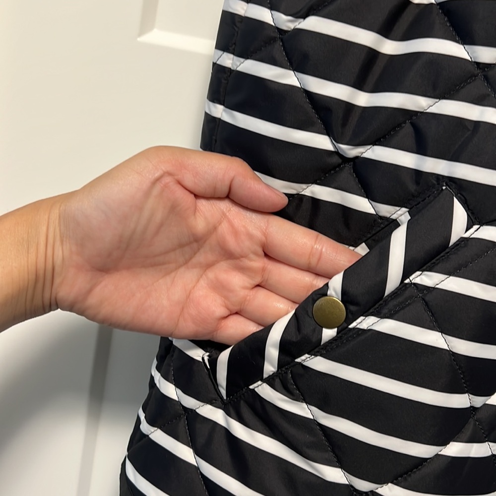 Pristine Condition Lightweight Puffer Vest - image 2